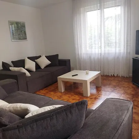 Rose Garden House Wi-fi Apartment *