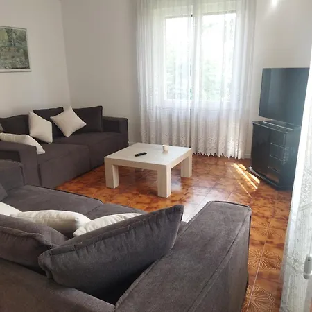 Rose Garden House Wi-fi Apartment